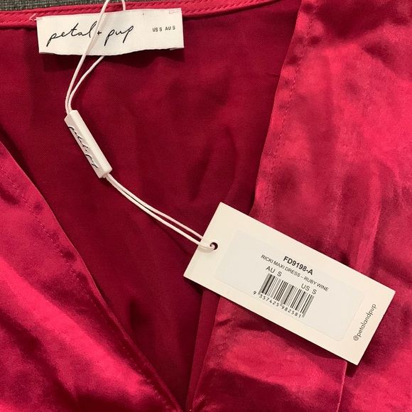Petal and Pup Dress NWT Flawed Ricki Maxi Ruby Wine Small Satin Butterfly Sleeve - Picture 9 of 17